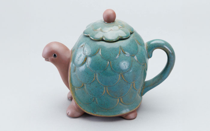 【瀬戸焼】動物のポット カメ【かしわ窯】 / 瀬戸焼 ギフト ポット ティーポット 急須 茶器 [BBAJ007]