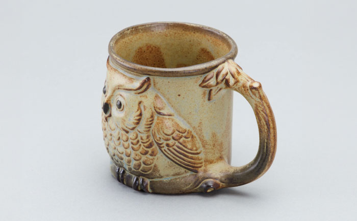 【瀬戸焼】動物マグ　フクロウ（M40）【かしわ窯】/　瀬戸焼 ギフト マグ マグカップ コップ カップ / 瀬戸市 [BBAJ022]