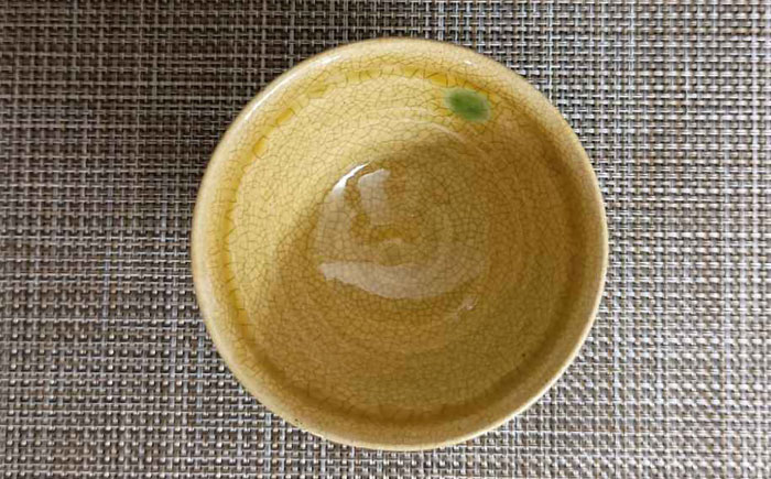 【瀬戸焼】黄瀬戸飛鉋茶碗(小) 【愛窯工芸社】 / 碗 茶碗 ご飯茶碗 食器 和食器 / 瀬戸市 [BBAW002]