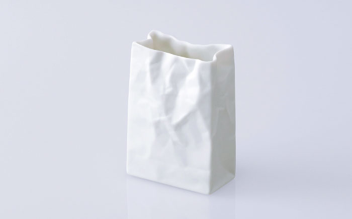 【瀬戸焼】ニュークリンクルスーパーバッグ#4 花器 ホワイト 【セラミック・ジャパン】 / 花器  ギフト プレゼント / 瀬戸市 [BBBC004]