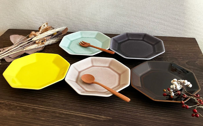 【瀬戸焼】八角皿 14cm 5色セット【株式会社まるたか水野コーポレーション】 / 皿 食器  ギフト プレゼント / 瀬戸市 [BBBF022]