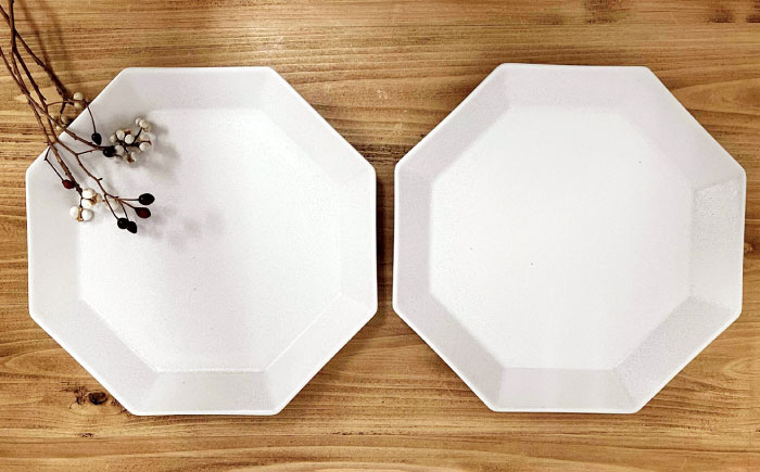 【瀬戸焼】 八角メイン皿 ペア アイボリー 【まるたか水野コーポレーション】 / 食器 皿 プレート 陶器 / 瀬戸市 [BBBF028]