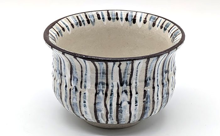 【瀬戸焼】呉須内外細十草陶碗 大（004-0139）【山長陶苑】 / 碗 食器 和食器 / 瀬戸市 [BBBH057]