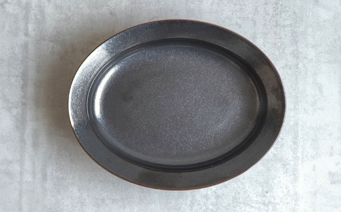 【瀬戸焼】リムカレー皿 2枚セット（黒）【株式会社カネ三商店】 / 皿 食器 カレー皿 ギフト プレゼント / 瀬戸市 [BBDD014] 黒