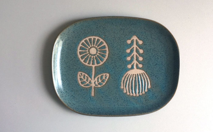 【瀬戸焼】 HANAtoHA ナデ角 中皿 2枚 (青) 【カネ三商店】 / 食器 皿 プレート ギフト / 瀬戸市 [BBDD024]