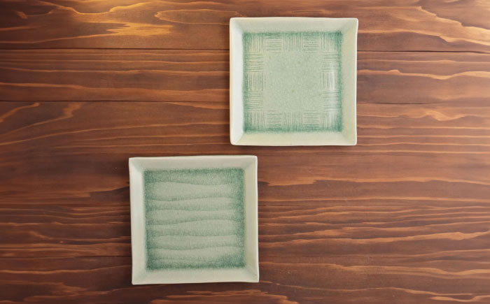 【瀬戸焼】灰釉7寸正角皿 波紋＆市松セット（化粧箱入り） 【合資会社 鐘忠陶器】/ 陶器 皿 食器 / 瀬戸市 [BBDG001]