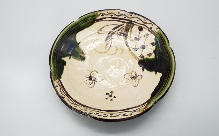 【瀬戸焼】塩草窯・織部まどつる 盛皿 【山 佳】/ 陶器 皿 食器 / 瀬戸市 [BBDH001]