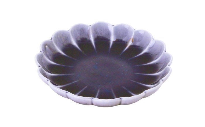 【瀬戸焼】削ぎ菊型取皿 貫入ムラサキ 2枚セット 【ヤマハツクリタ株式会社】 / 食器 和食器 丸皿 / 瀬戸市 [BBDV010] ムラサキ