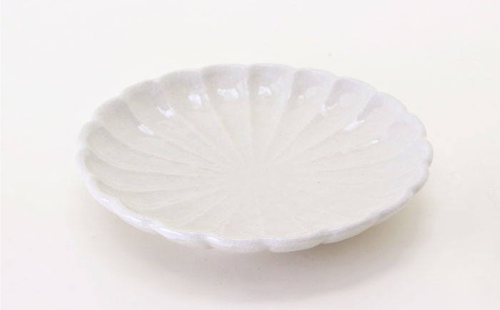 【瀬戸焼】5.0菊花丸取皿 志野 2枚セット 【ヤマハツクリタ株式会社】 / 食器 和食器 丸皿 / 瀬戸市 [BBDV024] 志野