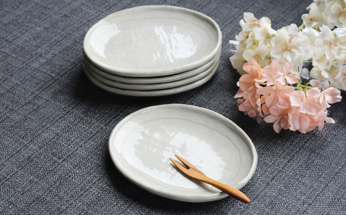 【瀬戸焼】 「舞陶館」　粉引 ケーキ皿５枚セット【松本陶器株式会社】/ 皿 食器 / 瀬戸市 [BBDX003]