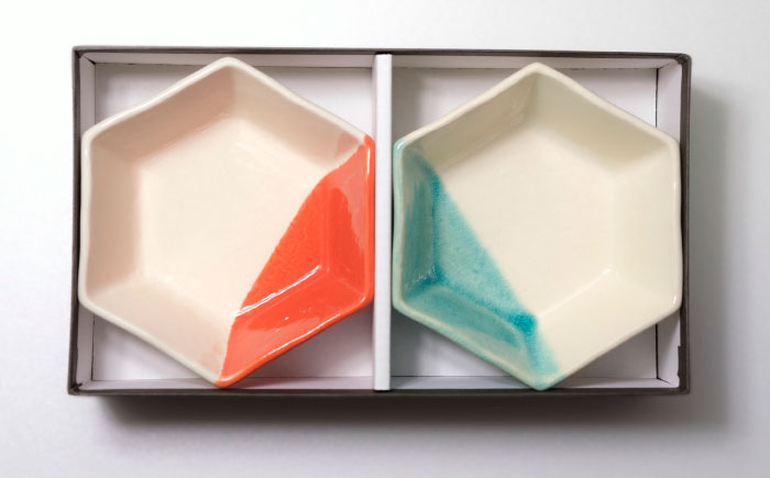 【瀬戸焼】 中鉢2個セット 朱・青磁 【m.m.d.】 / 食器 器 和食器 煮物鉢 [BBAC028]