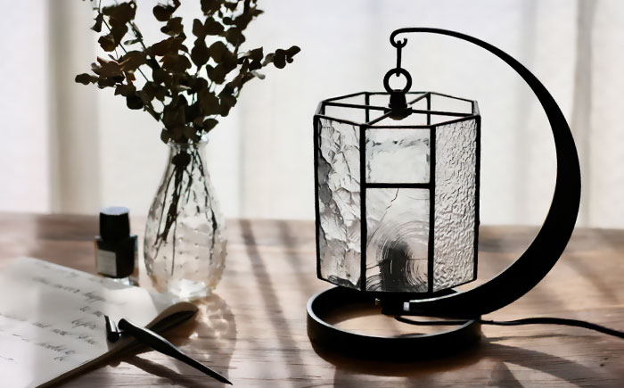 ステンドグラスのテーブルランプ　サークルクリア / ランプ  オリジナル ギフト / 瀬戸市 / Ｎｉｊｉｉｒｏ　Ｌａｍｐ [BBAD025]