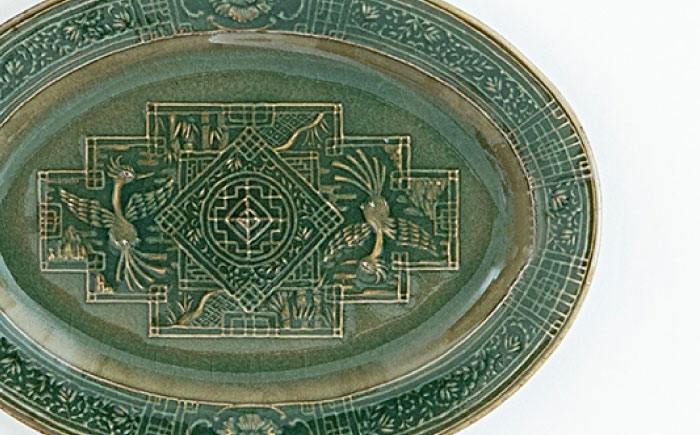 【瀬戸焼】 陽刻 シノワズリ‐S 1枚 / 瀬戸市 / 【SUIYO】 / 食器 電子レンジ対応 皿 小皿 ギフト [BBAF009]