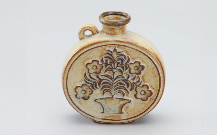 【瀬戸焼】一輪挿し グリップデザイン丸型 【かしわ窯】 / 瀬戸焼 ギフト 一輪挿し 花瓶 花器 インテリア [BBAJ004]