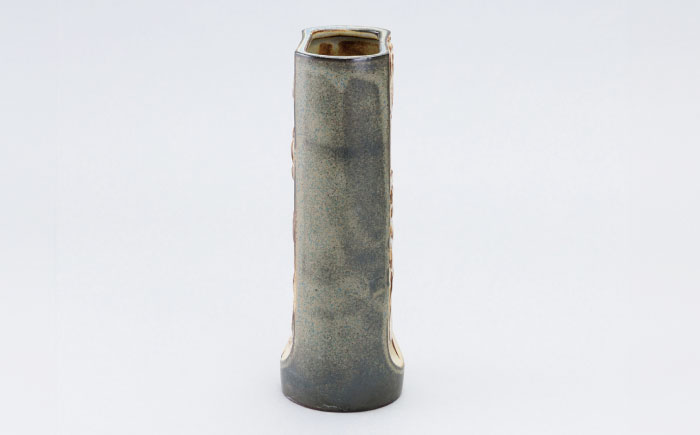 【瀬戸焼】花器 植物レリーフ オーバル緑(大) 【かしわ窯】 / 瀬戸焼 ギフト 一輪挿し 花瓶 花器 インテリア [BBAJ006]