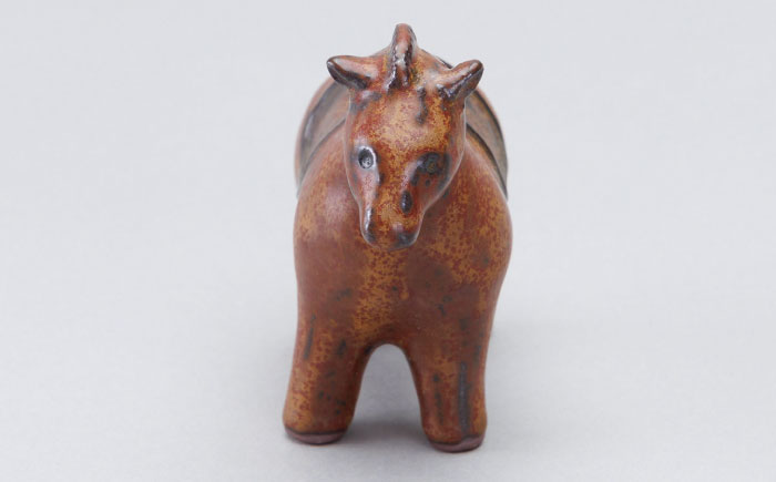 【瀬戸焼】オブジェ　木馬　赤茶（D9）【かしわ窯】/ オブジェ インテリア 木馬  / 瀬戸市[BBAJ027]