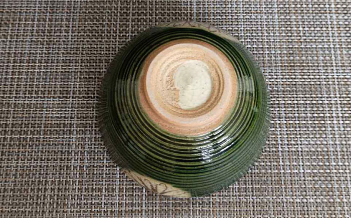 【瀬戸焼】織部菊抜茶碗(大) 【愛窯工芸社】 / 碗 茶碗 ご飯茶碗 食器 和食器 / 瀬戸市 [BBAW013]