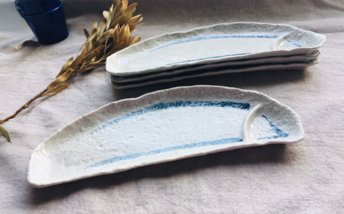 【瀬戸焼】青筆ライン 半月仕切り付きさんま皿 4点セット【まるたか水野コーポレーション】 / 食器 皿 取り皿 陶器 [BBBF014]