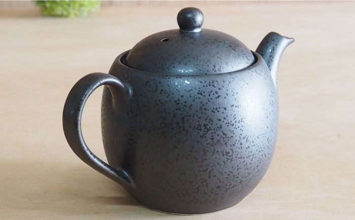 【瀬戸焼】ティーポット 黒結晶 400ml（2人用）【矢野製陶所】 / おうちカフェ ティータイム 癒し [BBCP002]