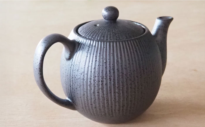 【瀬戸焼】ティーポット 十草 鉄結晶 380ml（2人用）【矢野製陶所】 / おうちカフェ ティータイム 癒し [BBCP006]