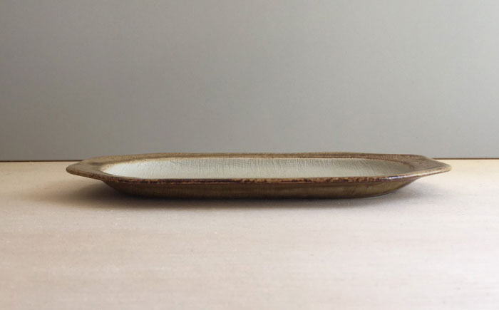 【瀬戸焼】 Plain 21.5cm プレート 中皿 2枚 (茶) 【カネ三商店】 / 食器 皿 プレート ギフト / 瀬戸市 [BBDD049]