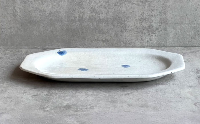 【瀬戸焼】 21.5cm プレート 八角中皿 粉引りんご 2枚 【カネ三商店】 / 食器 皿 プレート ギフト / 瀬戸市 [BBDD093]