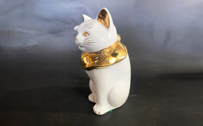 【瀬戸焼】江戸猫(小)本金 右手上げ 19cm 化粧箱入り 【スズカ】 / 招き猫 金運 財運 [BBDJ001]