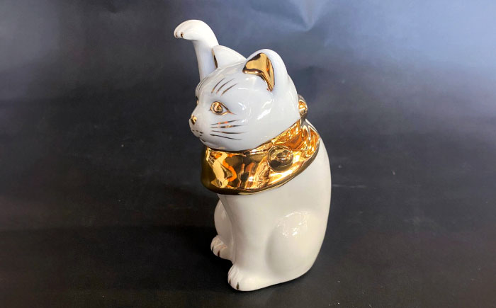 【瀬戸焼】江戸猫4寸 本金 右手上げ 13cm 化粧箱入り 【スズカ】 / 招き猫 金運 財運 [BBDJ003]