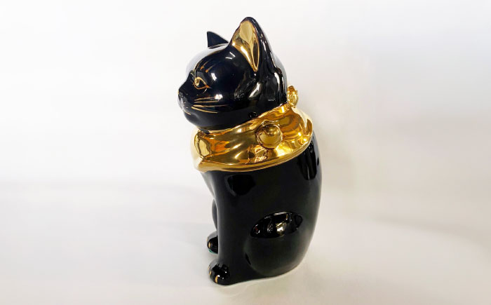 【瀬戸焼】江戸猫ブラック 本金 右手上げ 19cm 化粧箱入り 【スズカ】 / 招き猫 金運 財運 [BBDJ005]