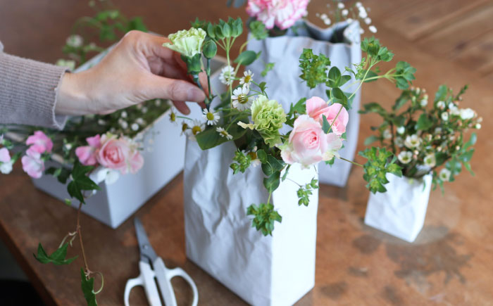 【瀬戸焼】ニュークリンクルスーパーバッグ#1 花器 ホワイト 【セラミック・ジャパン】 / 花器  ギフト プレゼント / 瀬戸市 [BBBC001]