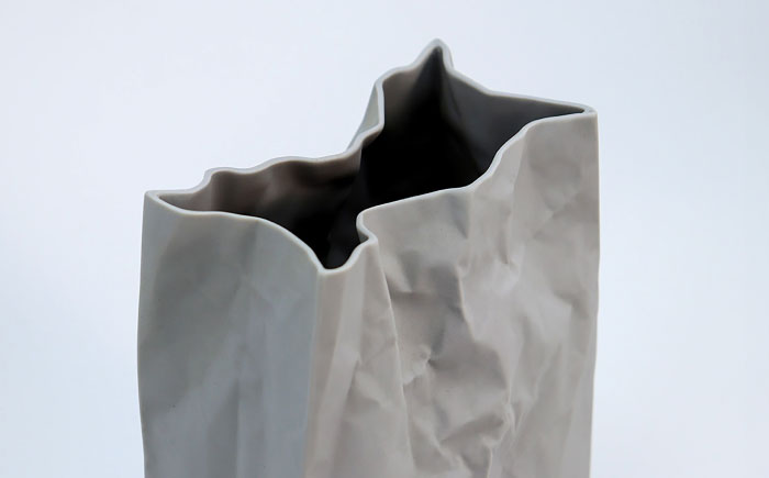 【瀬戸焼】ニュークリンクルスーパーバッグ#1 花器 グレー 【セラミック・ジャパン】 / 花瓶 インテリア ギフト プレゼント / 瀬戸市 [BBBC015]