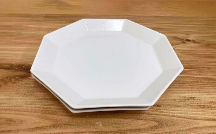 【瀬戸焼】 八角メイン皿 ペア アイボリー 【まるたか水野コーポレーション】 / 食器 皿 プレート 陶器 / 瀬戸市 [BBBF028]