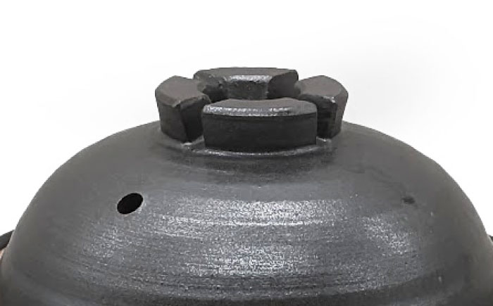 【瀬戸焼】　黒マット 6号土鍋 十字蓋【山長陶苑】 / 焼き物 土鍋 鍋 なべ 黒 [BBBH016]