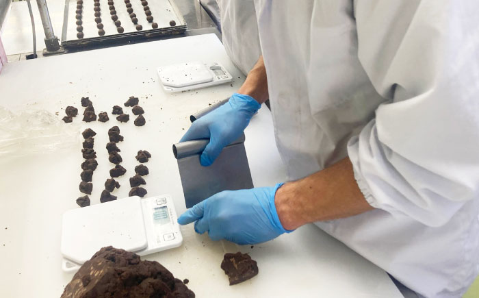 【全6回定期便】焼き菓子ギフトB / 焼き菓子 ギフト 詰め合わせ / 瀬戸市 / 社会福祉法人くわの実福祉会かいこ [BBBU013]