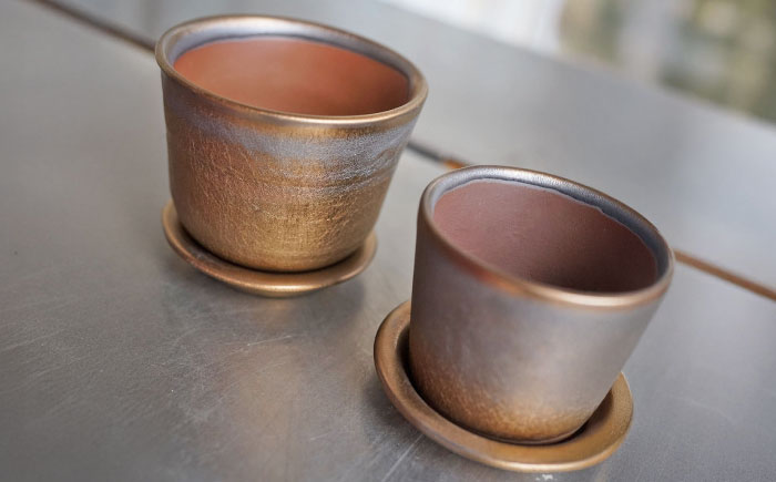 【瀬戸焼】 植木鉢 ブラックゴールド 大サイズ 1点 / 瀬戸市 / 【文山製陶所】 / 植木鉢 陶器 プランター 植物 鉢 [BBCG002]