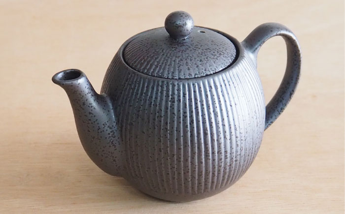 【瀬戸焼】ティーポット 十草 鉄結晶 380ml（2人用）【矢野製陶所】 / おうちカフェ ティータイム 癒し [BBCP006]