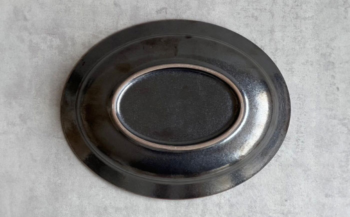 【瀬戸焼】リムカレー皿 2枚セット（黒）【株式会社カネ三商店】 / 皿 食器 カレー皿 ギフト プレゼント / 瀬戸市 [BBDD014] 黒