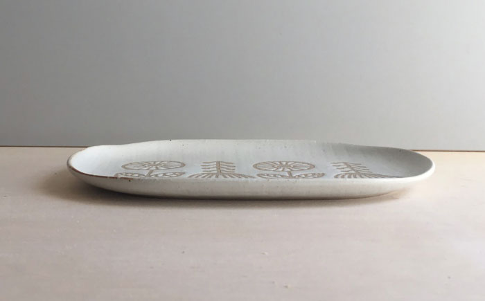 【瀬戸焼】 HANAtoHA ナデ角 大皿 2枚 (白) 【カネ三商店】 / 食器 皿 プレート ギフト / 瀬戸市 [BBDD021]