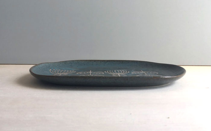 【瀬戸焼】 HANAtoHA ナデ角 大皿 2枚 (青) 【カネ三商店】 / 食器 皿 プレート ギフト / 瀬戸市 [BBDD022]