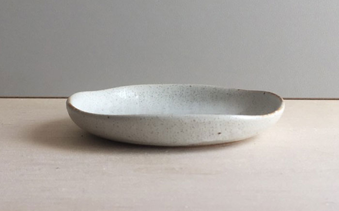 【瀬戸焼】 HANAtoHA ナデ角 小皿 5枚 (白) 【カネ三商店】 / 食器 皿 プレート ギフト / 瀬戸市 [BBDD025]