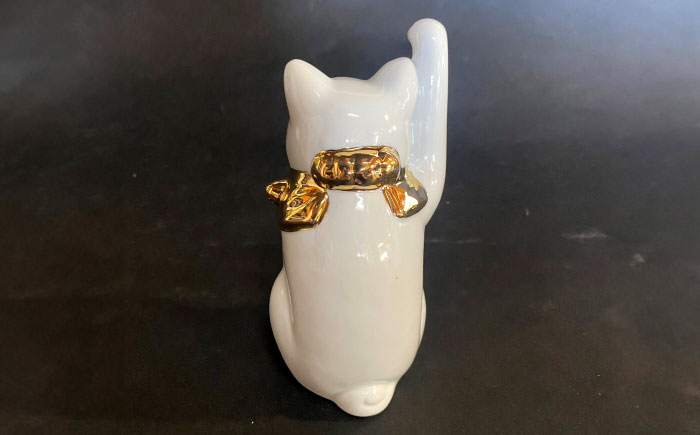 【瀬戸焼】江戸猫4寸 本金 右手上げ 13cm 化粧箱入り 【スズカ】 / 招き猫 金運 財運 [BBDJ003]