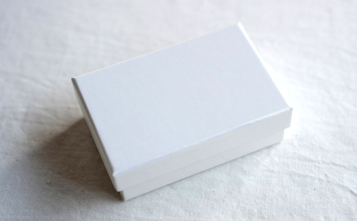 【瀬戸焼】 眞窯 磁器のお花の耳飾り ピアス あお 【眞窯】/ アクセサリー 耳飾り /瀬戸市 [BBDK009]