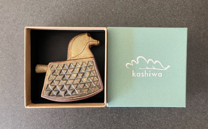 【瀬戸焼】一輪挿し 馬 【かしわ窯】 / 瀬戸焼 ギフト 一輪挿し 花瓶 花器 インテリア [BBAJ005]