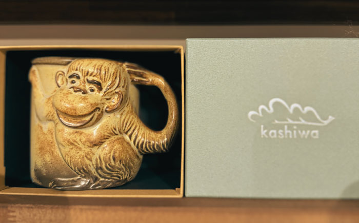 【瀬戸焼】動物マグ サル（M38）【かしわ窯】　/　瀬戸焼 ギフト マグ マグカップ コップ カップ / 瀬戸市 [BBAJ020]