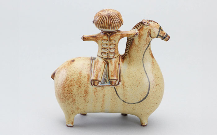 【瀬戸焼】 置物 馬に乗った少年 【かしわ窯】 / インテリア 雑貨 オブジェ ギフト / 瀬戸市 [BBAJ037]