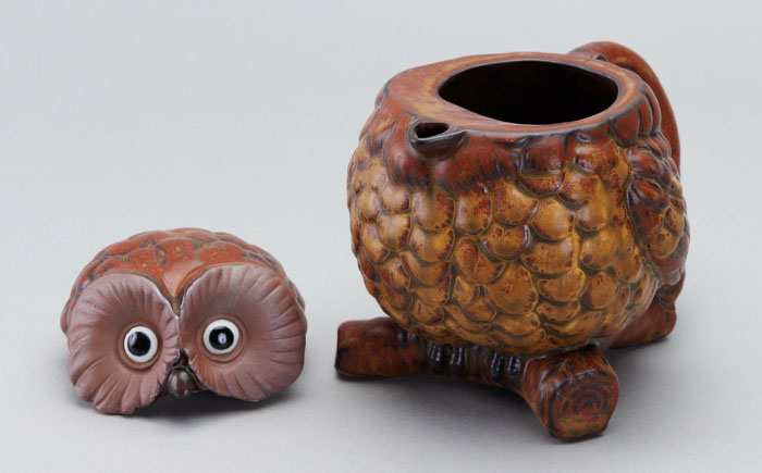 【瀬戸焼】 ティーポット 茶フクロウ 【かしわ窯】 / 食器 急須 ギフト / 瀬戸市 [BBAJ048]