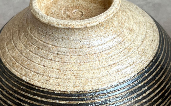 【瀬戸焼】 Komasujibori こま筋彫 飯椀 2個 (黒) 【カネ三商店】 / 食器 茶碗 ご飯茶碗 ギフト / 瀬戸市 [BBDD038]