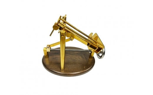 デキャンティングクレイドル　ゴールド　NaturePlus　クレイドル　クレードル　デキャンテイングマシン　マグナムボトル　ワインボトル　ワイン　静かに注ぐ　レストラン　Decanting Cradle