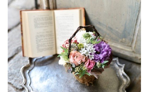 ~定期便~季節華やかフラワーアレンジメント