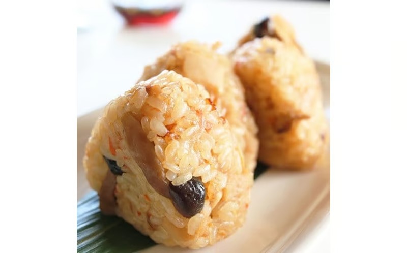 牛すじ食べ比べセット３種類と鶏めしの素/各2個合計8個のセット